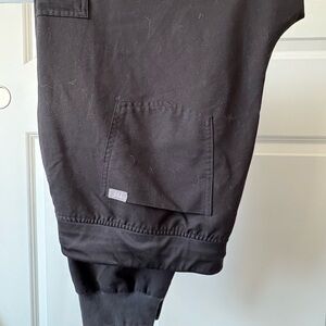 FIGS Women’s Jogger Scrub Pants